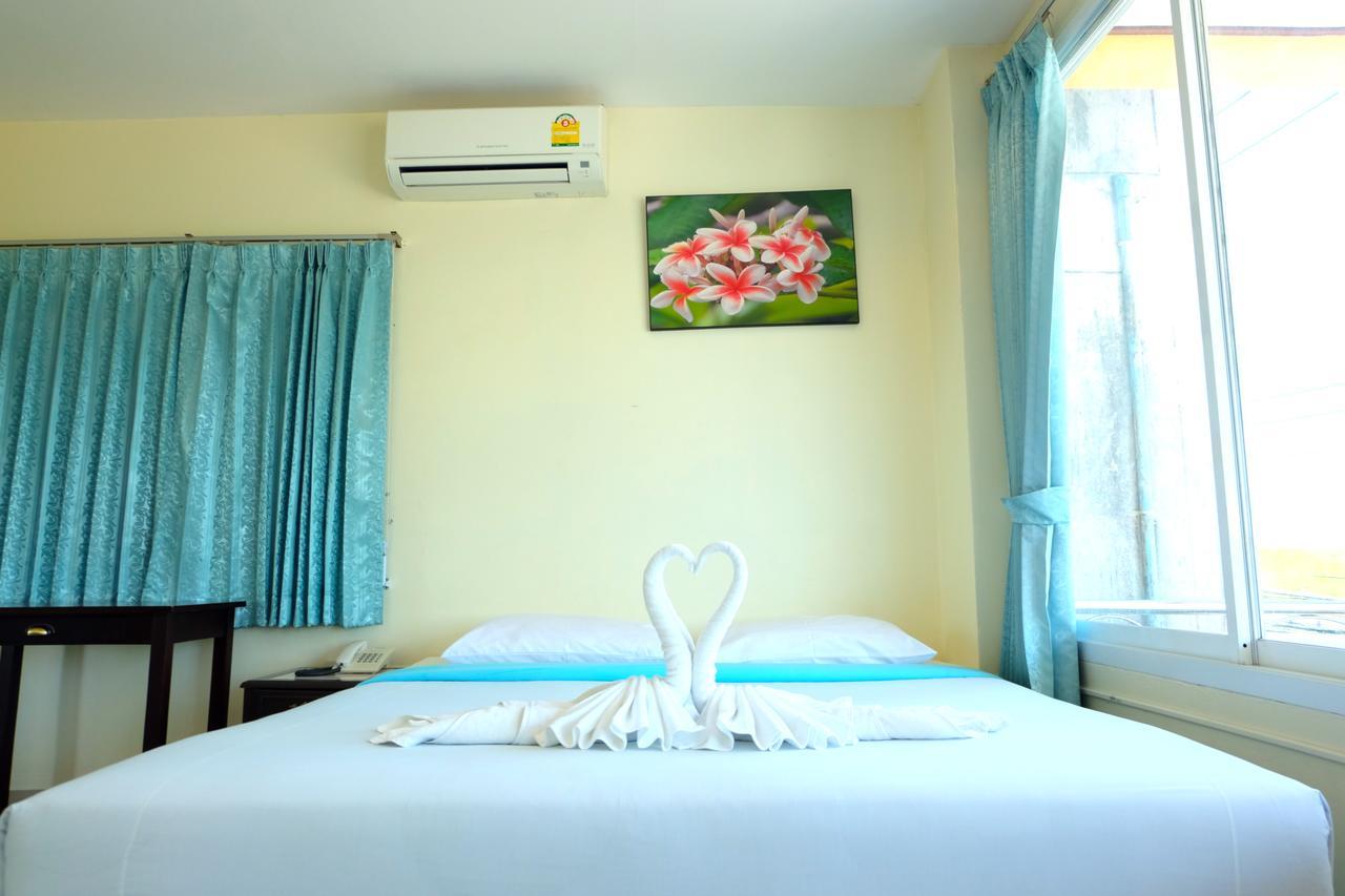 Krabi Marina Seaview Hotel Exterior photo