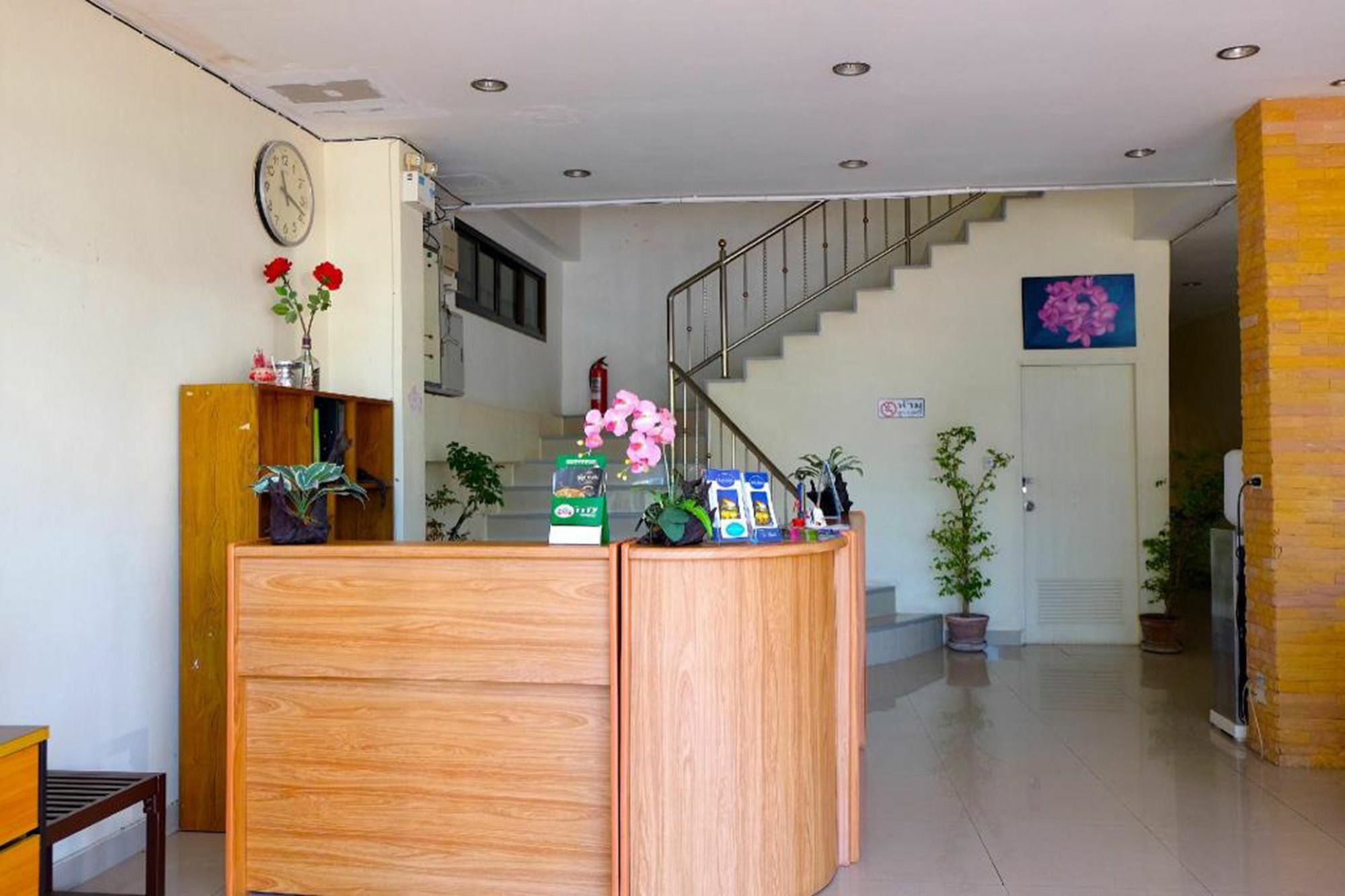Krabi Marina Seaview Hotel Exterior photo